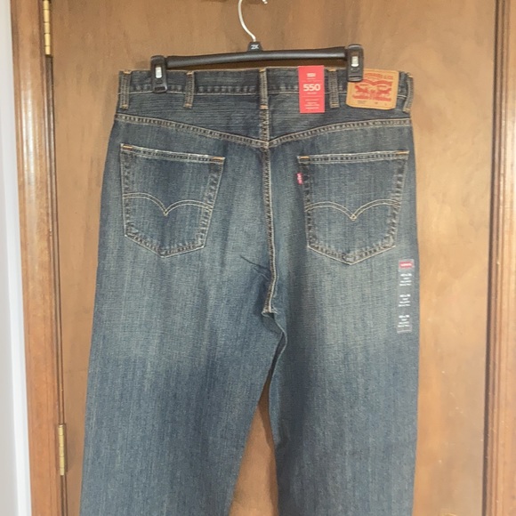 Relisted Levi’s 550 relaxed slight distressed jean tapered leg 40 X 36 big&tall - Picture 9 of 17